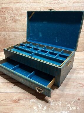 Vintage Lady Buxton Teal Gold Patterned Jewelry Organizer Box Padded